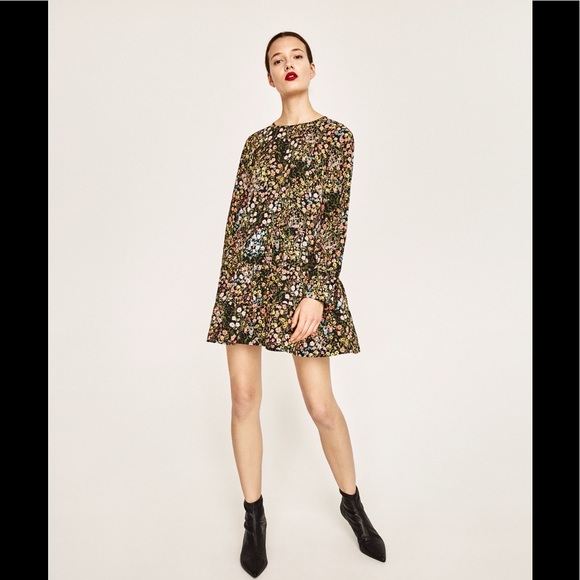 Zara Floral Short Romper - Picture 2 of 5